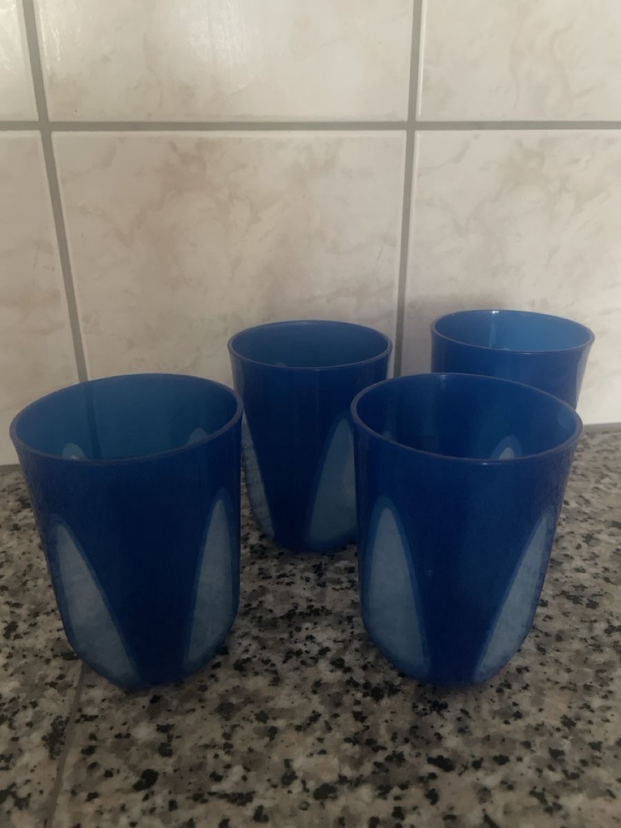 Tupperware Behälter & Ähnliches: 4 blaue Trink-Becher von Tupperware – Neu (gemäss Beschreibung) aus Kaiseraugst von KlausSina 1