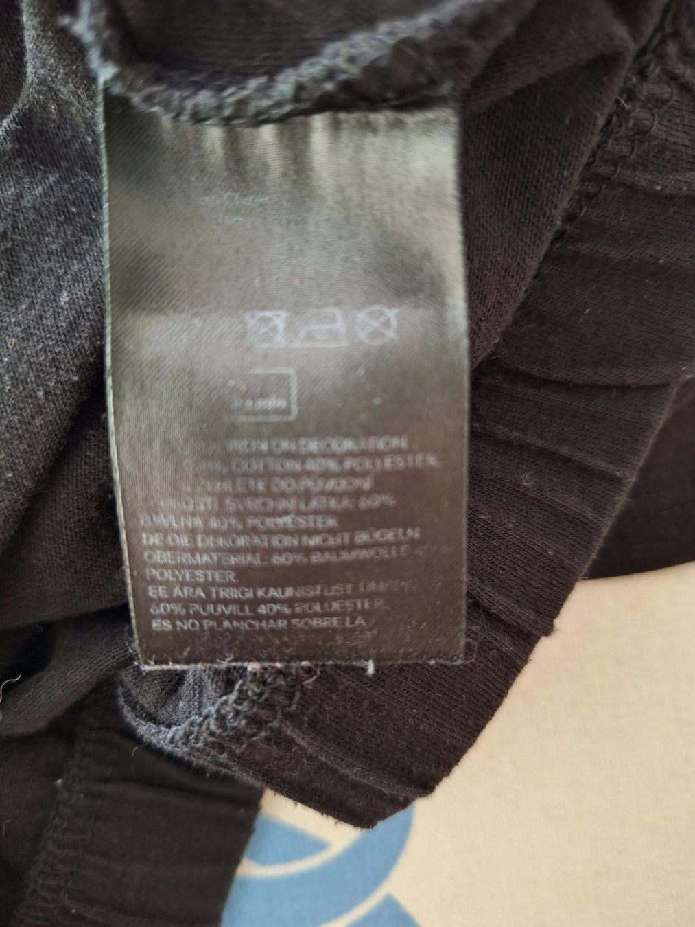 H&M T-shirt: T-Shirt H&M Manhattan Print – Usato da Aesch BL venduto da sar_j59l 2