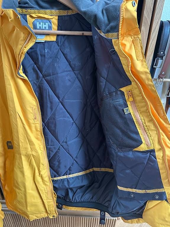 Helly Hansen Vestes: Outdoorjacke Helly Hansen - ungetragen – D'occasion à Allschwil par sas_ckk5 3