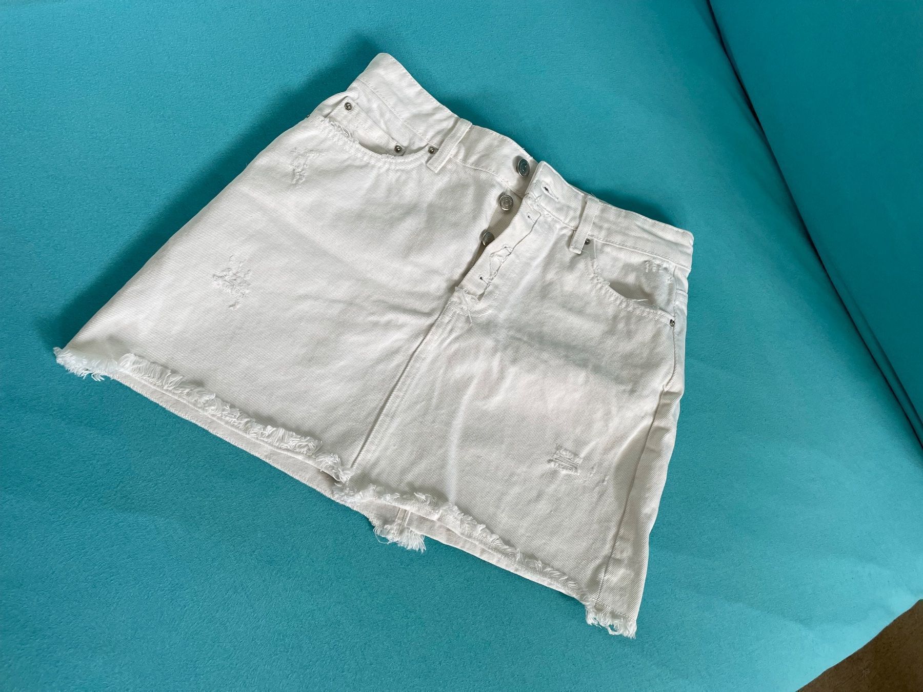 Zara Röcke: Zara Jeansrock weiss – Gebraucht aus Basel von Robyn20 5