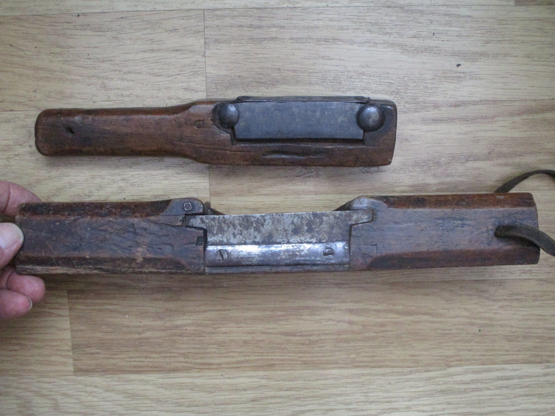 Tous les outils: 2 antike Holzhobel – D'occasion à Heimberg par Lupo57 2