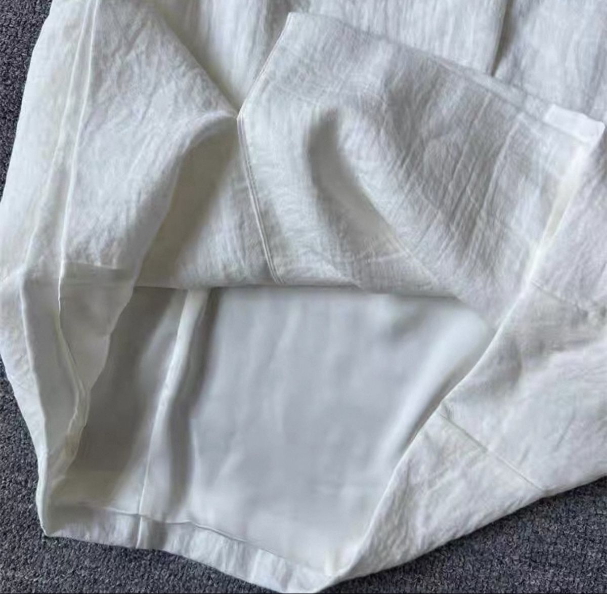 Kleider: Weißes Kurzarmkleid mit V-Ausschnitt, Größe 36 – Neu und originalverpackt aus Veyras von ValClasse 3