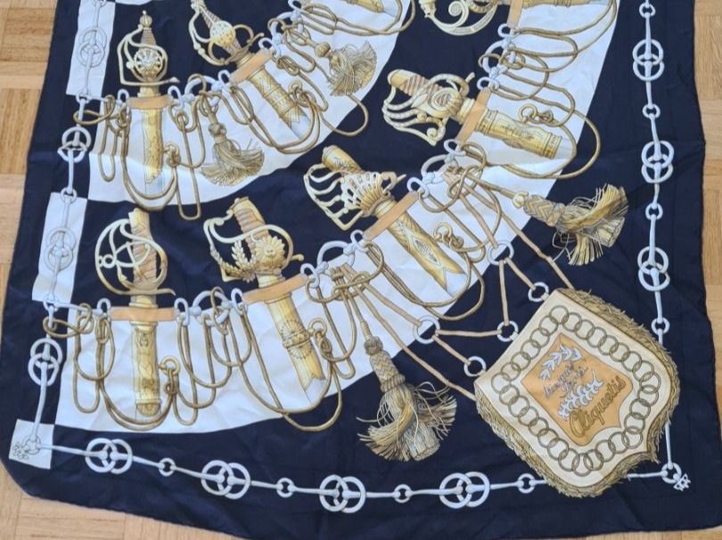 Hermès Foulards, Tücher & Schals: HERMÈS Seidentuch ca. 84 x 84 cm – Gebraucht aus Richterswil von Ivypearl 3