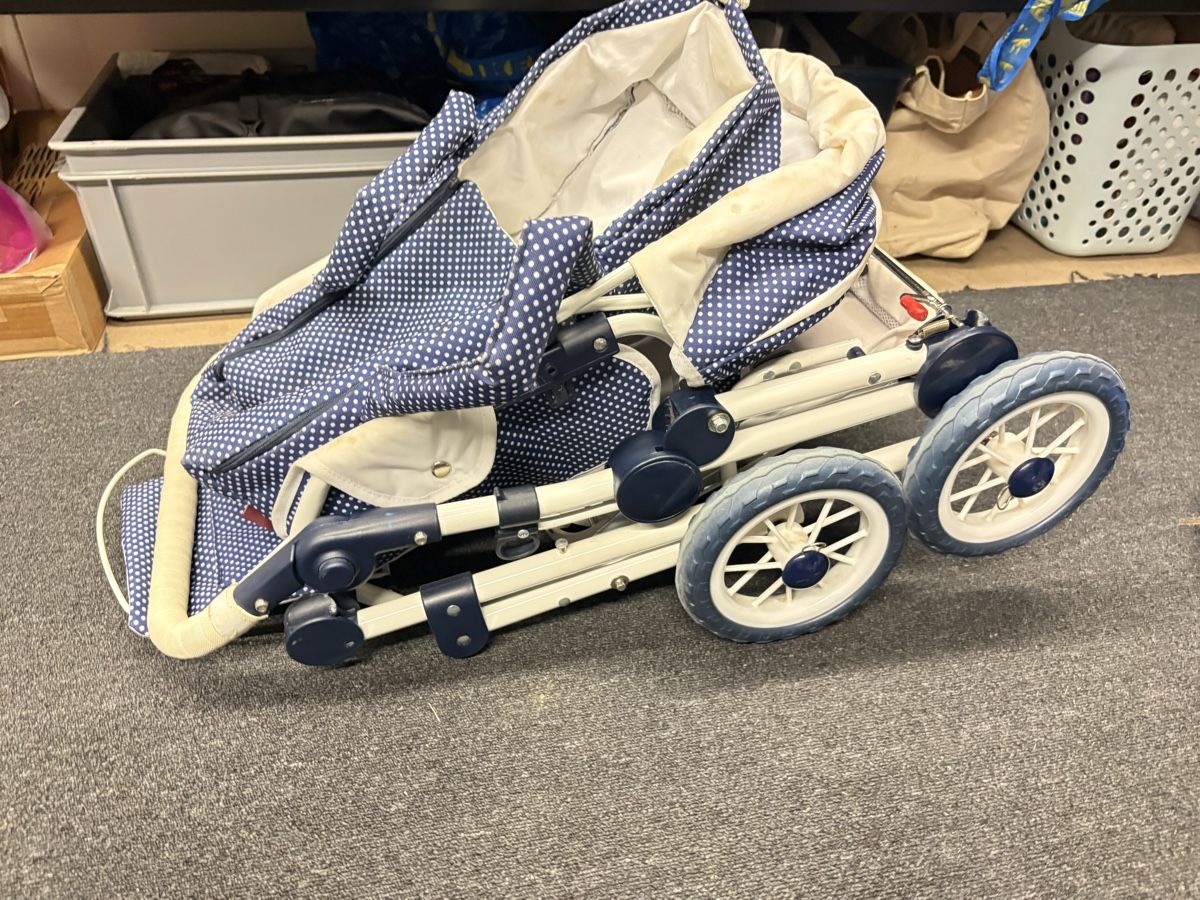Puppenwagen: Kinderwagen – Gebraucht aus Uster von Nilfisk007 3