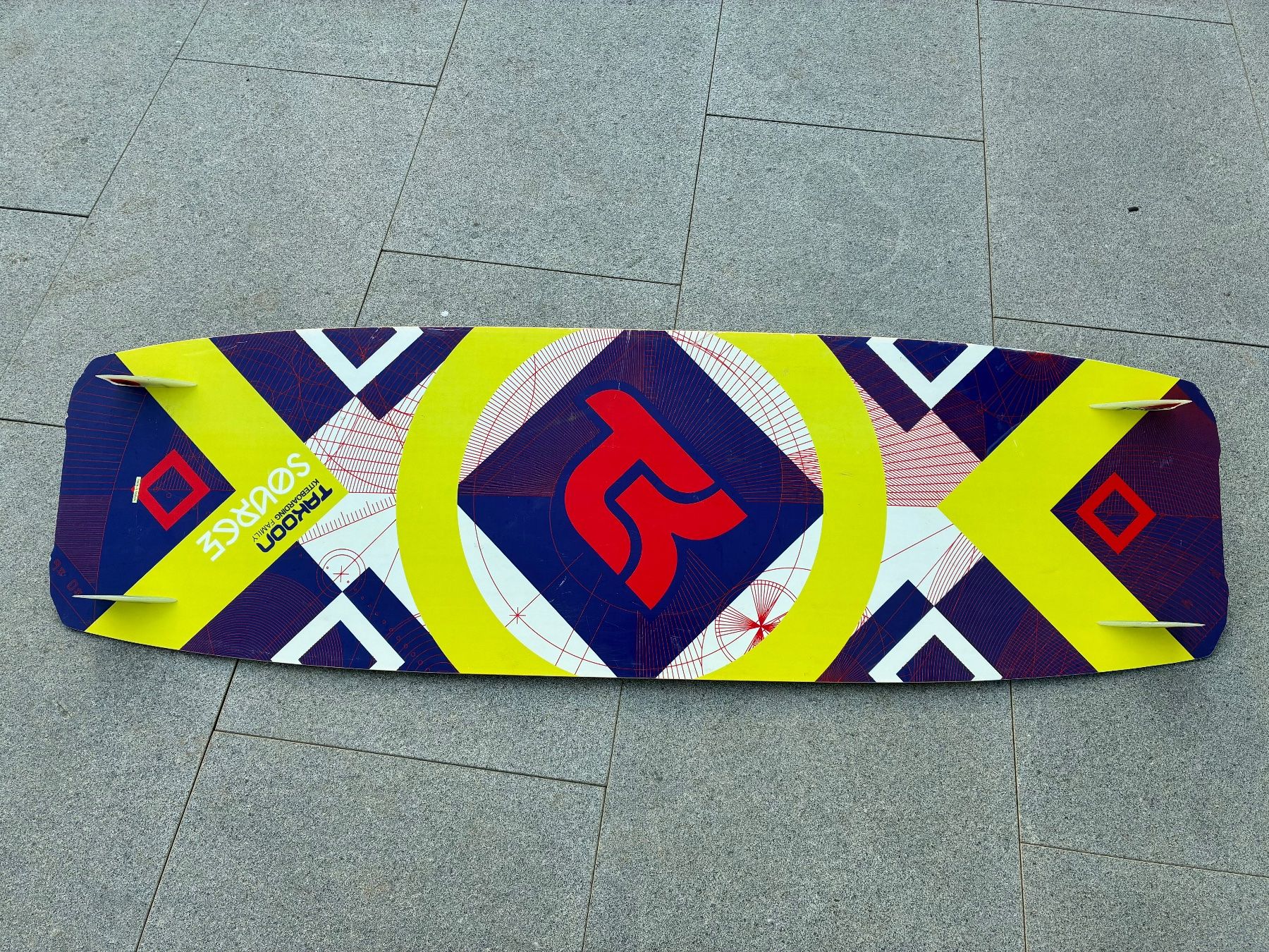 Kite: Kitesurfboard TAKOON 158x46cm – D'occasion à Nürensdorf par Oli1600 1