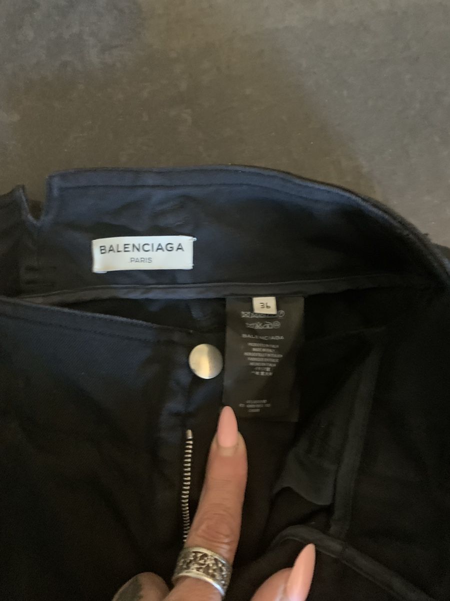Balenciaga Pantaloni: Balenciaga Hose  – Usato da Bergdietikon venduto da zor_856j 1
