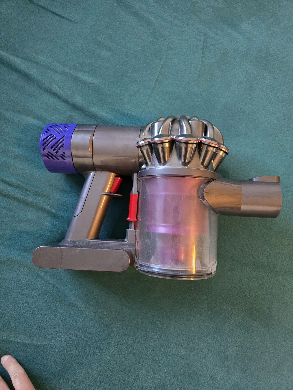 Dyson Aspirapolveri & Accessori: aspirateur Dyson V6 absolute+ – Usato da La Chaux-de-Fonds venduto da Elissa 3