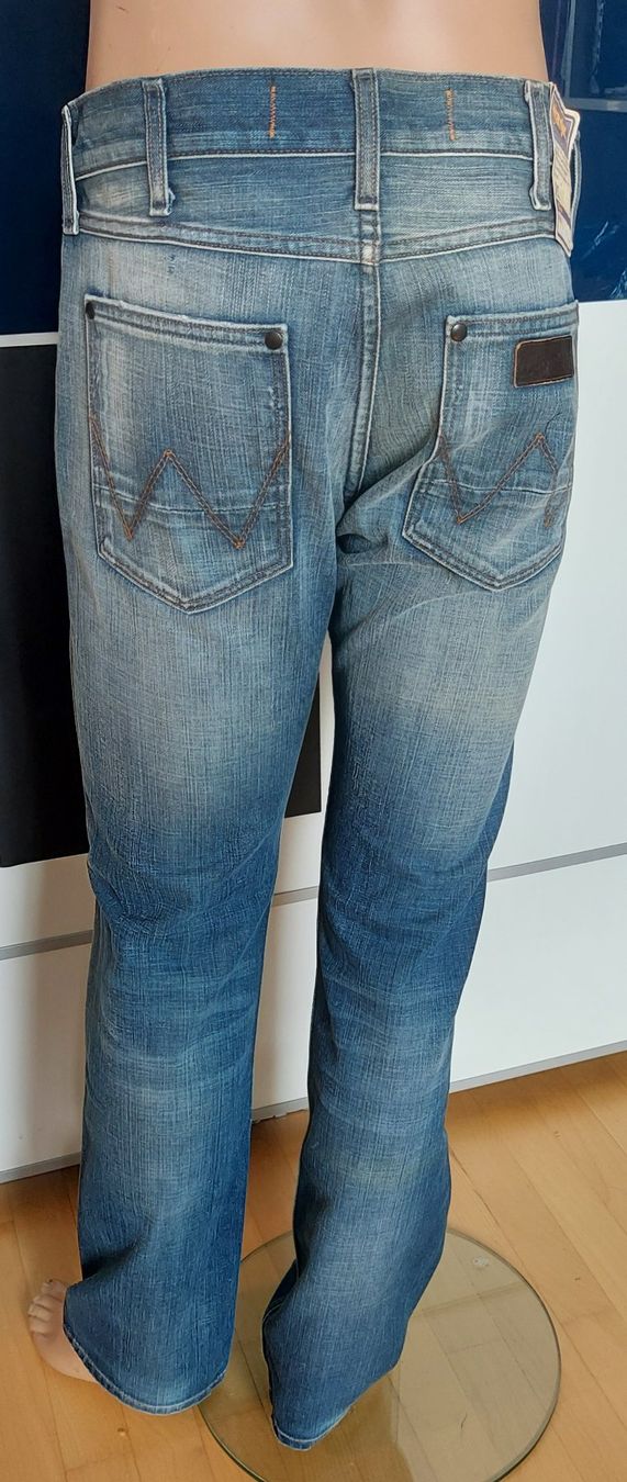 Wrangler Jeans: Neue Wrangler Herren Jeans Ace Grösse 33/34 Regular – Nuovo e nell'imballaggio originale da Basel venduto da Mazzo84 2