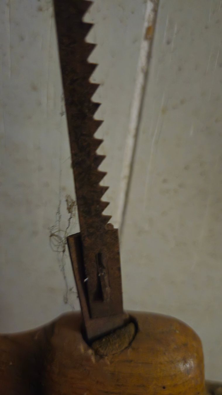 Sägen: Handsäge antik/vintage mit Holzrahmen und Spannkette – Gebraucht aus Suhr von Jensdetlef 4