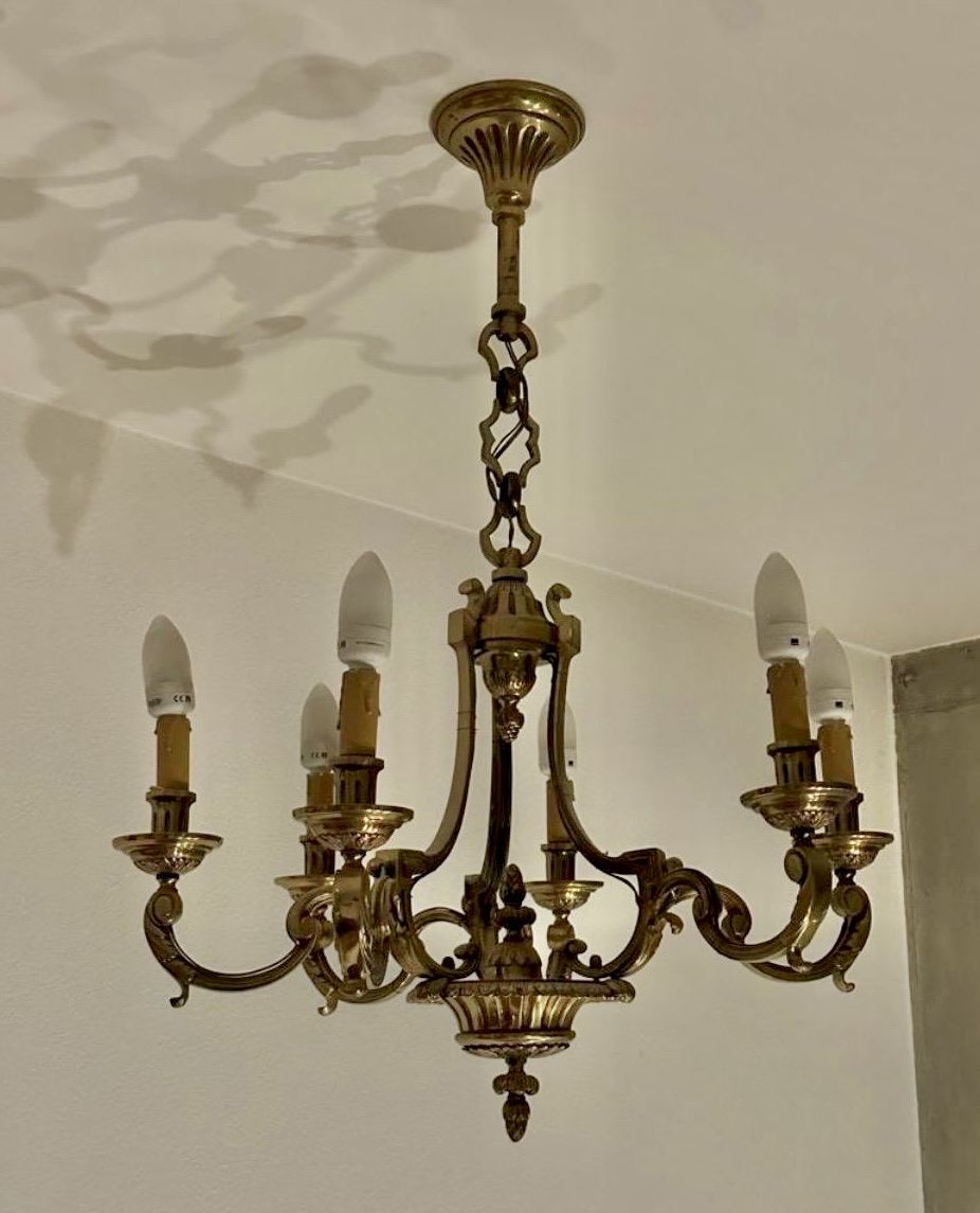 Lustres & lampes de plafonds: Kronleuchter Messing 6 flammig antik – D'occasion à Bern par kaeffy