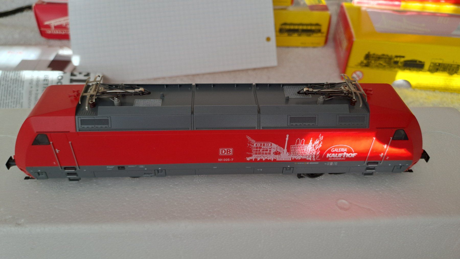 Fleischmann Modellini di ferrovie: Fleischmann 4355 DB E-Lok  "KAUFHOF" 101005-7 H0 GL – Usato da Winterthur venduto da Riebeli333 2