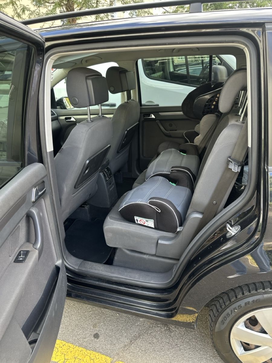 VW Automobili: VW Touran 2.0 Tdi frisch ab MFK – Usato da Fällanden venduto da May-bach 3
