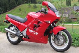 Herbst Abverkauf Honda VFR750 RC24 für Bastler läuft nicht