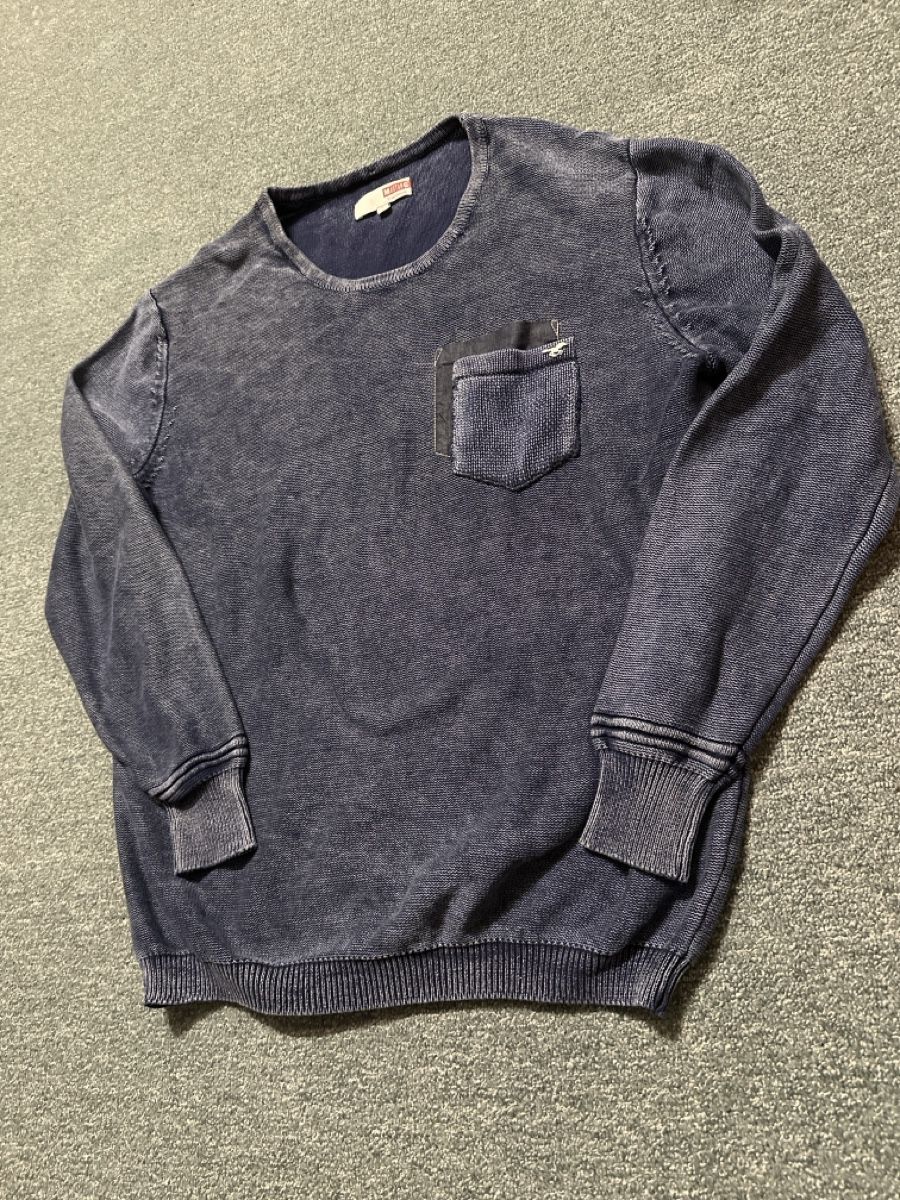 Maglioni & Felpe: Herren Pullover Mustang blau mit Brusttasche Grösse L – Usato da Baltschieder venduto da YmroBe