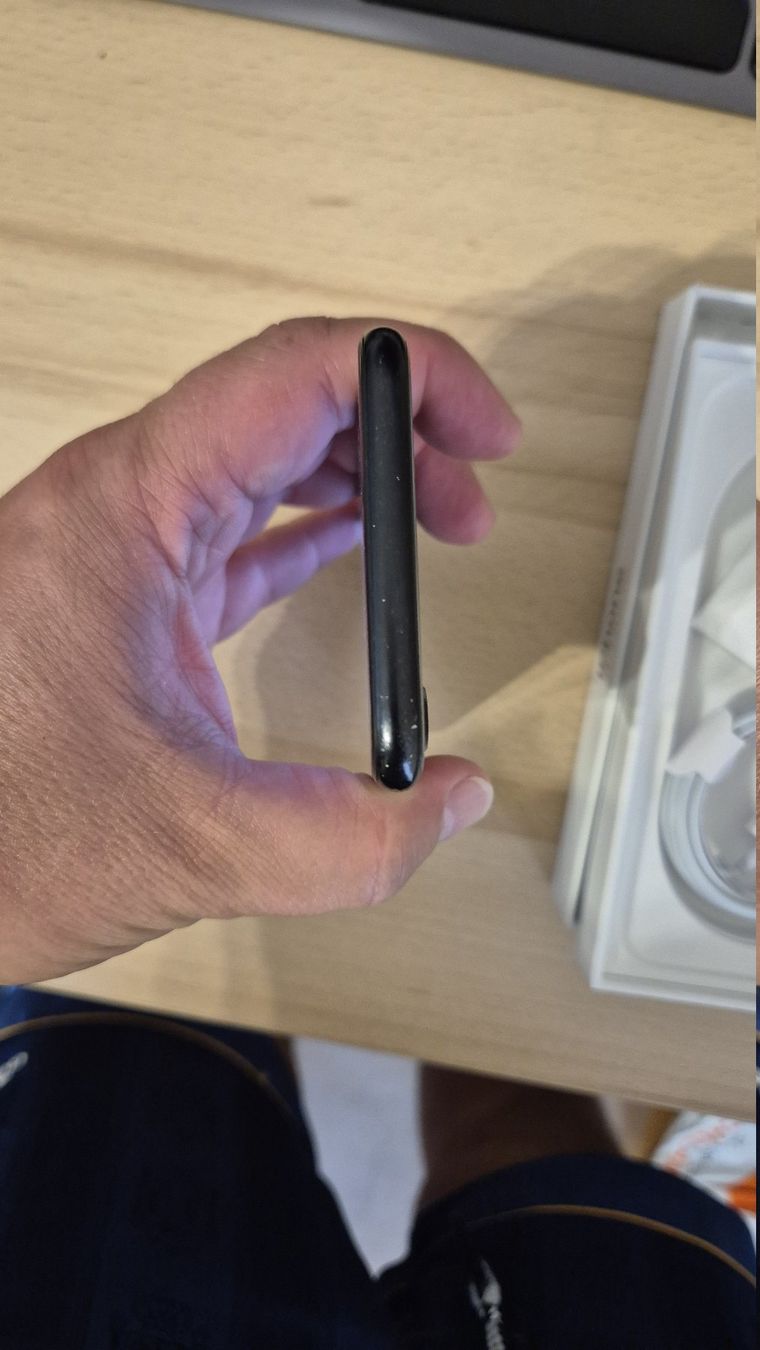 Apple Handys / Smartphones: iPhone SE 2020 64GB Black 3017 – Gebraucht aus Münchenbuchsee von MV_Solutions 6