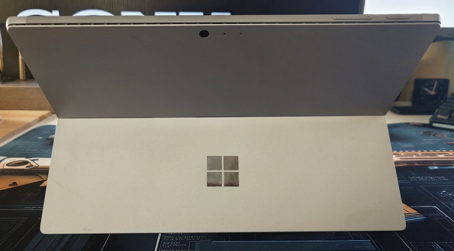 Microsoft Tablet PC: Microsoft Surface Pro 5 | i5 | 8GB | 256GB NVME | Win 11 Pro – Nuovo (secondo la descrizione) da Ennetmoos venduto da Faders 1