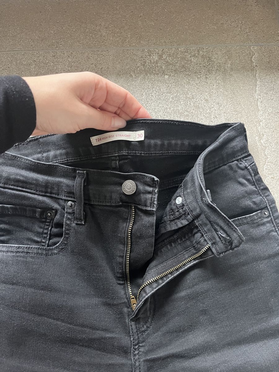 Levi's Jeans: Levis Jeans Leg Gr. 30 – D'occasion à Sevelen par sar_hmx8 2