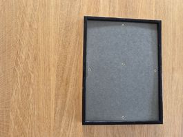 Schwarzer Bilderrahmen ca. 18x24 cm (s. Photos)