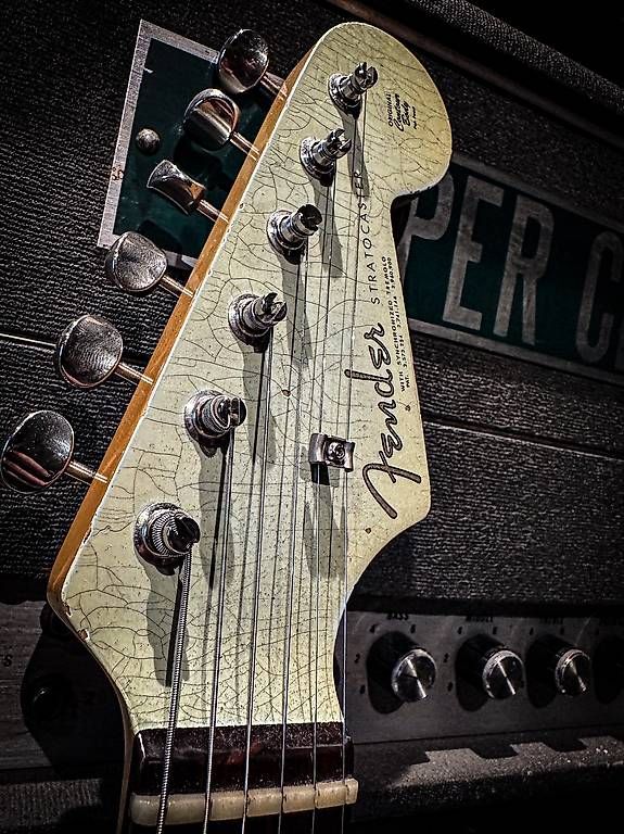 Fender Strumenti musicali: Partcaster stratocaser us parts – Usato da Montreux venduto da Alligator-AMPS 7