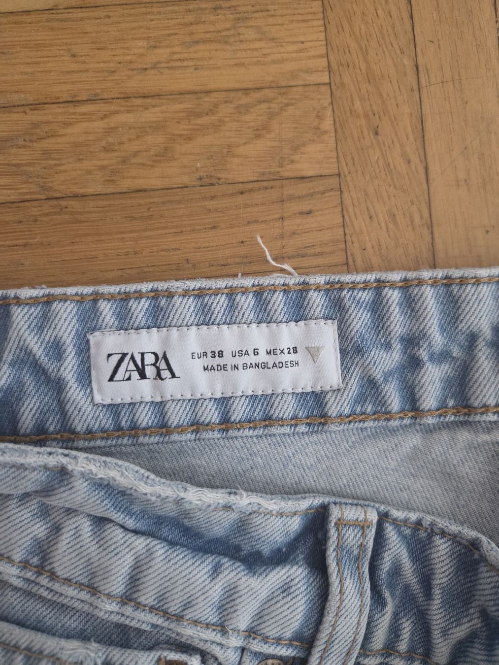 Pantaloni: 3 Hosen Zara und Pull and Bear – Usato da Zürich venduto da Shiva79 2