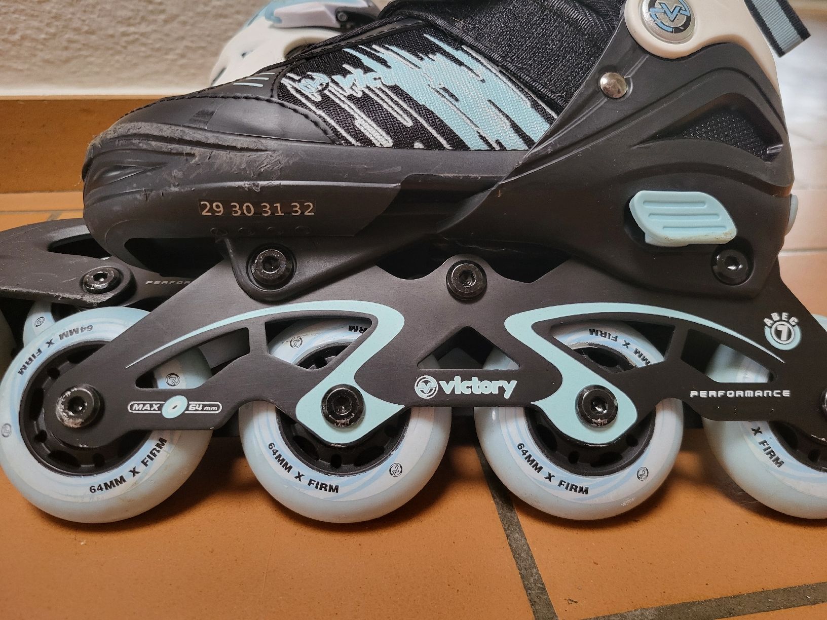 Victory Pattini in linea & Pattini a rotelle: Victory Inlineskates, verstellbar, Gr. 29-32 – Usato da Schneisingen venduto da puppenmaedchen 4