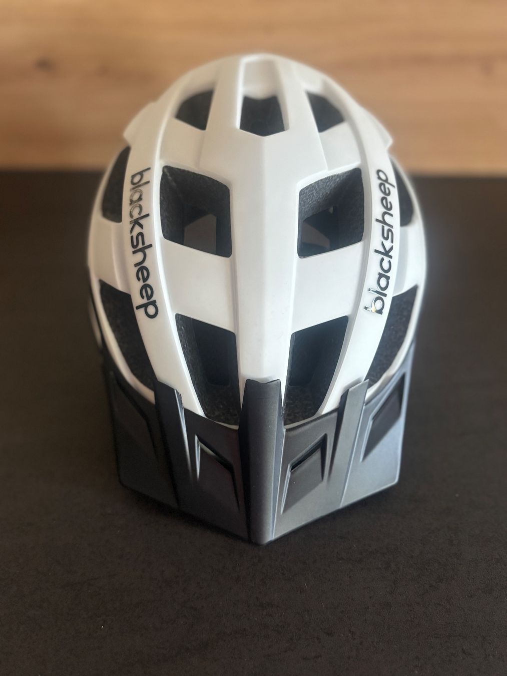 Caschi: Fahrradhelm Blacksheep weiss matt – Nuovo (secondo la descrizione) da Schneisingen venduto da RE72 1