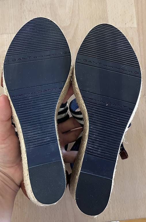 Scarpe da donna: GANT Keilsandaletten Gr. 38 – Usato da Liestal venduto da Schatzsucher90 3