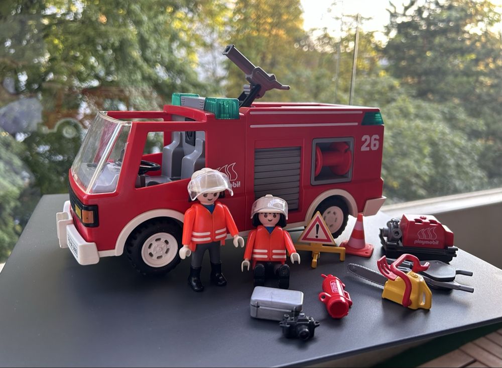 PLAYMOBIL CHARIOT ÉCHELLE de pompiers 3879 avec lumière bleue EUR 29,80