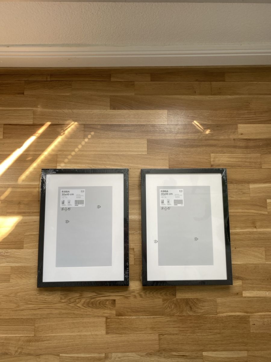 Cornici: Bilderrahmen 2x IKEA RIBBA 30x40 schwarz – Nuovo e nell'imballaggio originale da Zürich venduto da adr_c5lp