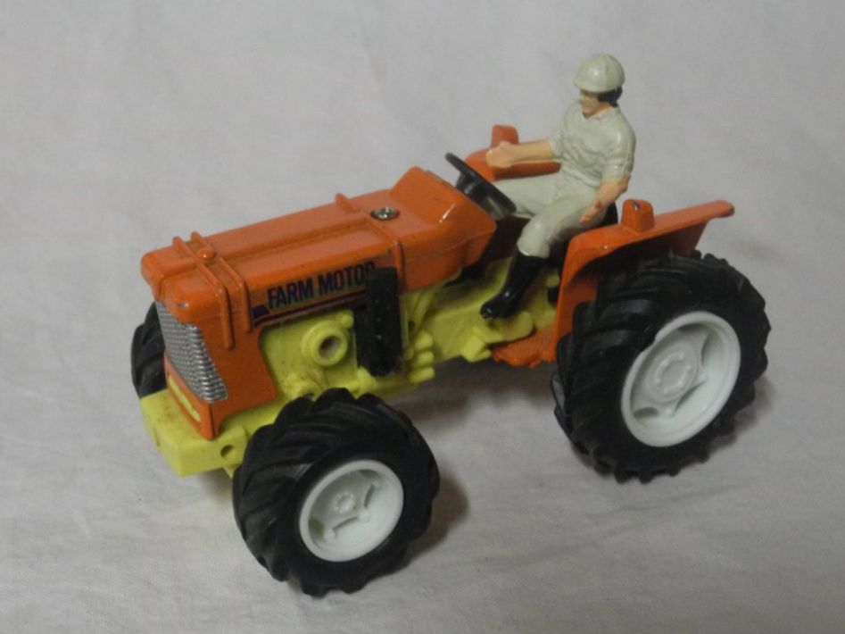 Kit di modellismo & Modellini statici: NEW RAY  TRAKTOR   FARM MOTOR – Usato da Gurtnellen venduto da Murmeli99 1