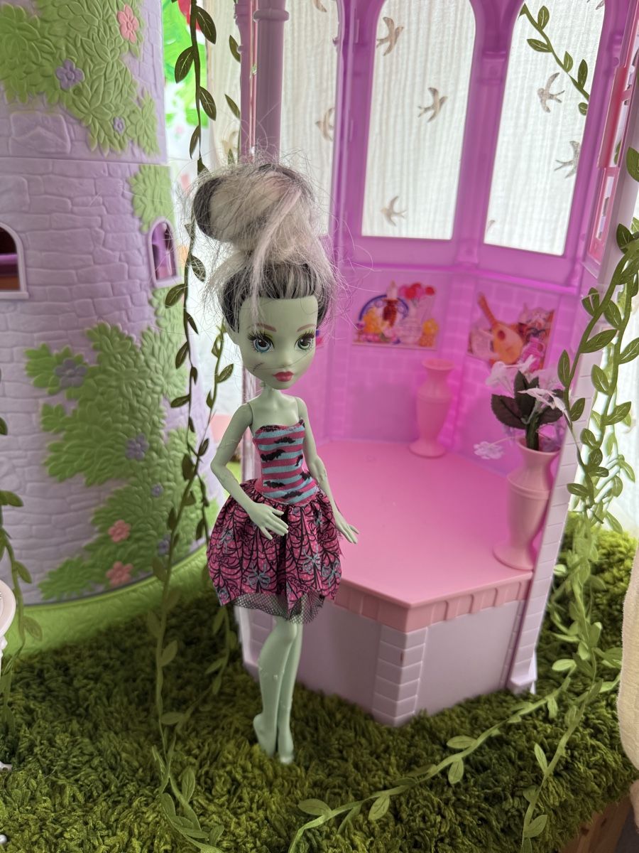 Bambole: Barbie Mattel Monster High Frankie Stein – Usato da Ecublens VD venduto da charliecinquillo
