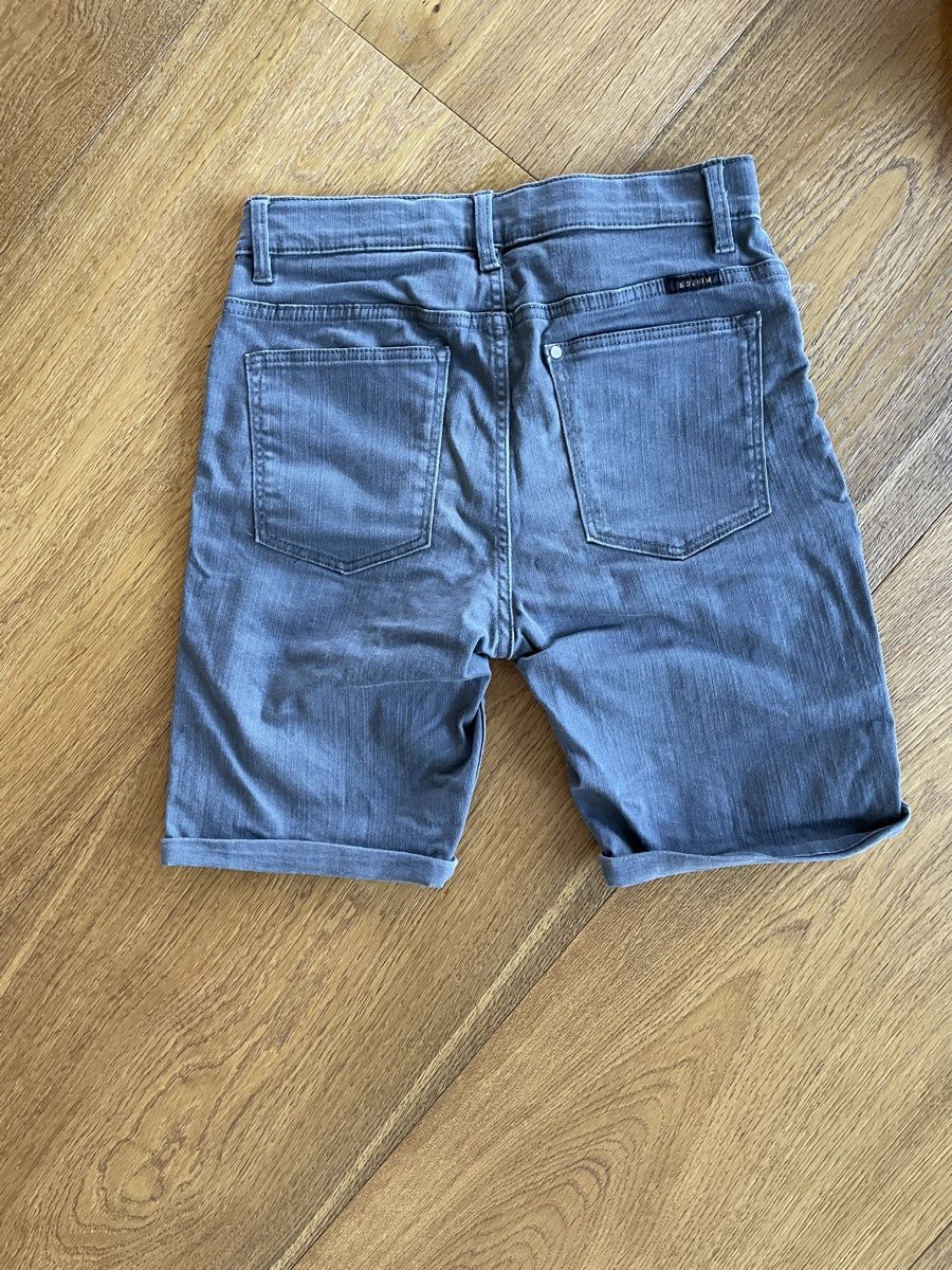 H&M Hosen: Denim kurze Jeanshosen – Gebraucht aus Seewen von dvh05 2