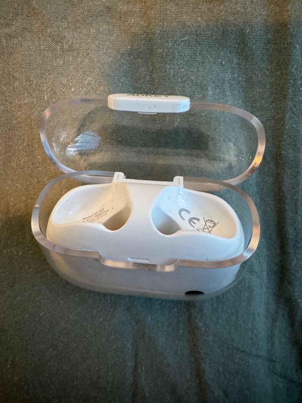 Cuffie: Aukey Kopfhörer Ladecase – Usato da Adliswil venduto da Busys 1