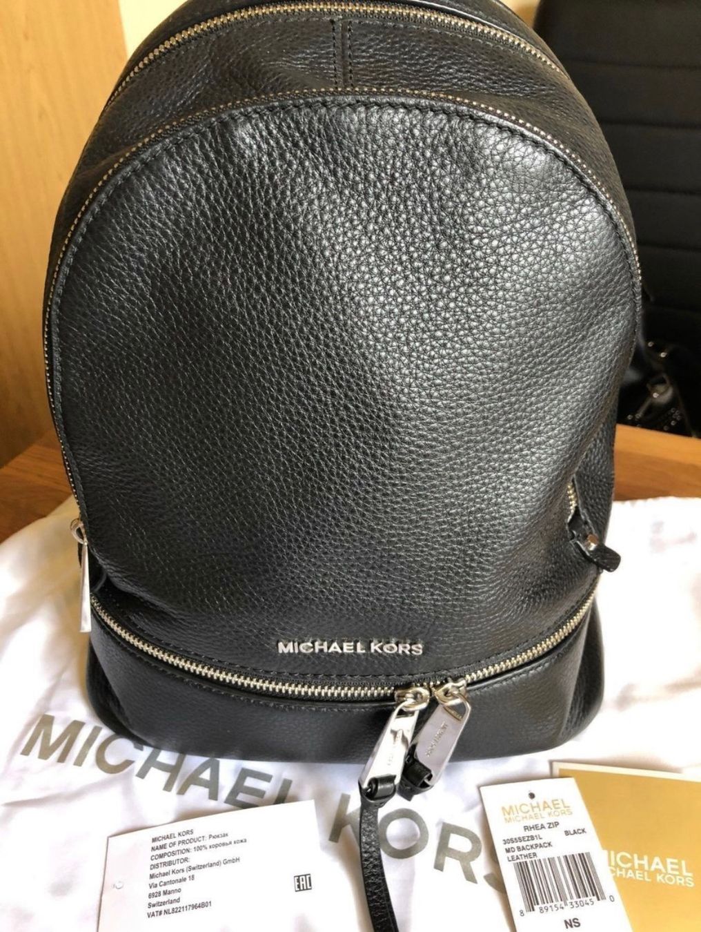 Michael Kors Zaini: Michael Kors Original Rucksack Midi, schwarzes Leder RHEA – Nuovo (secondo la descrizione) da Zumikon venduto da NG_79