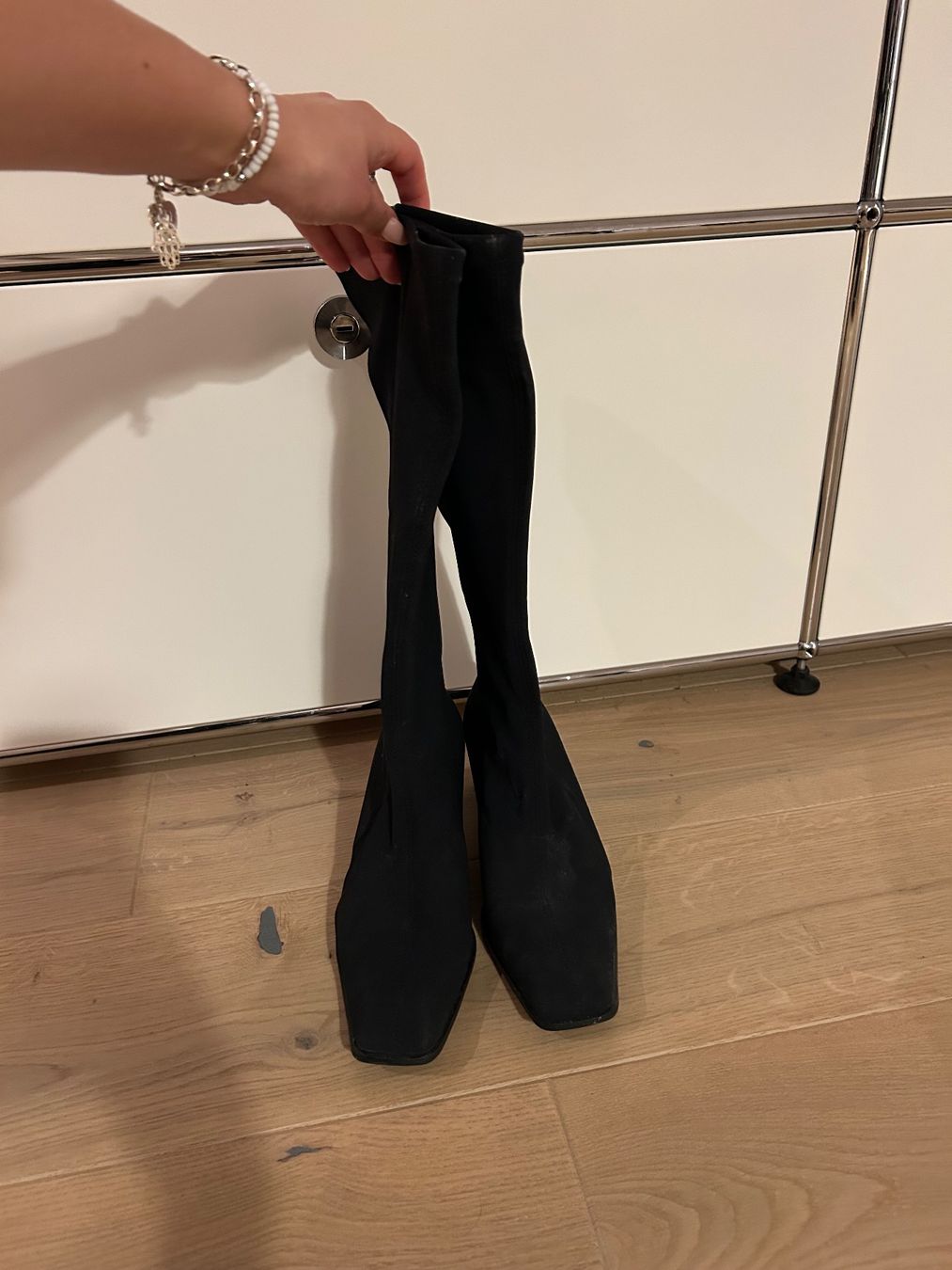 Scarpe da donna: Elegante schwarze Stiefel - Gr.39 – Usato da Richterswil venduto da sop_zwd9 3
