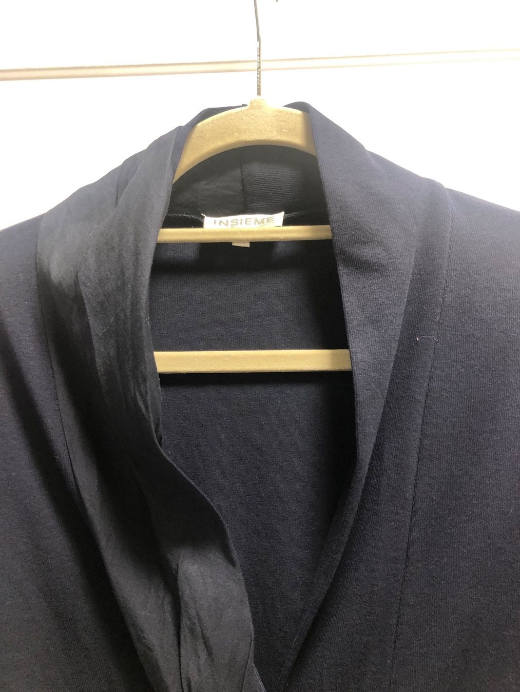 Jacken: Dunkelblauer Baumwoll-Cardigan mit Gürtel. – Gebraucht aus Zizers von sarah_1987 1