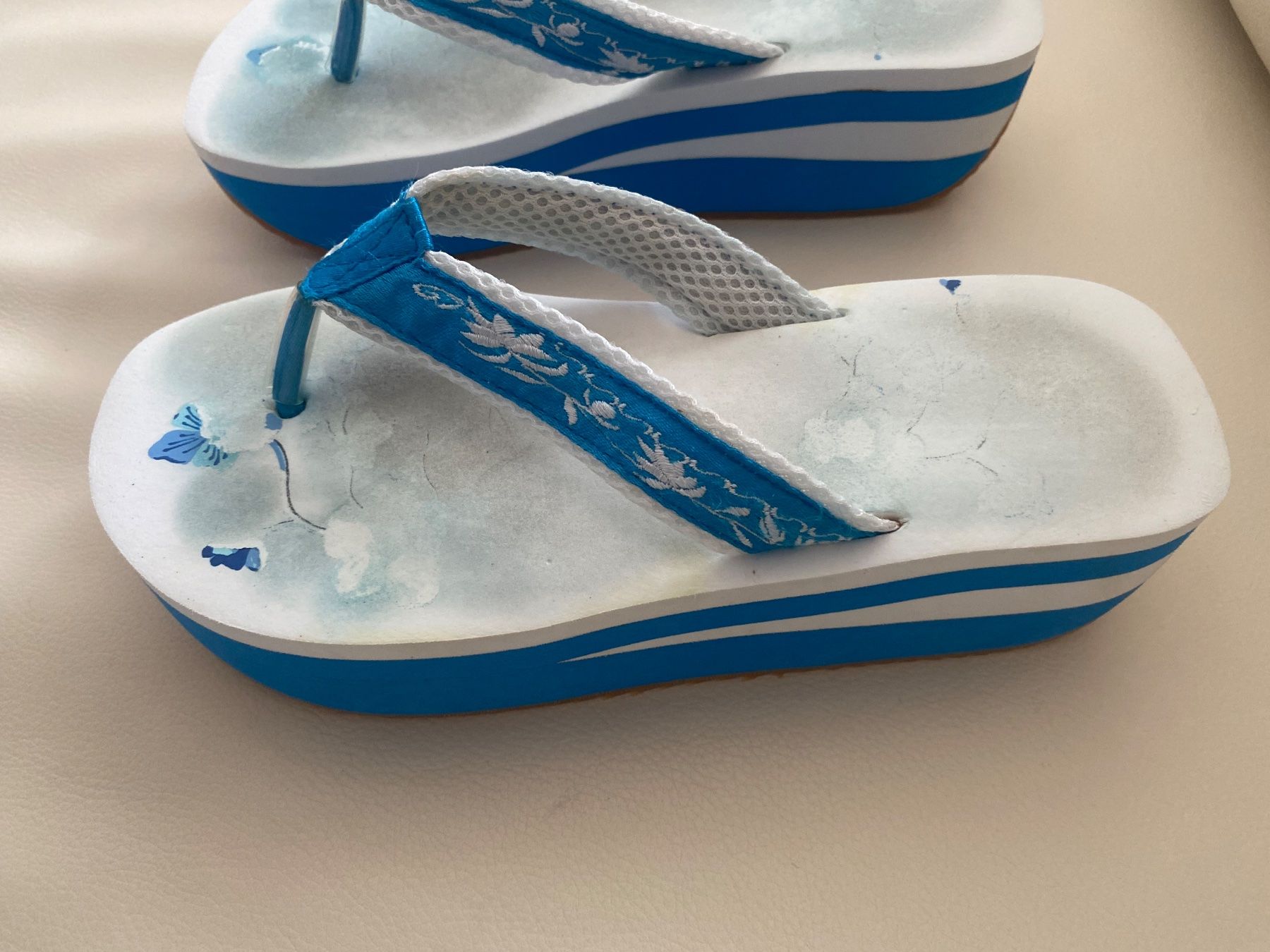 Scarpe da donna: SUMMERTIME - stylische Flip-Flops, blau/weiss, 39 – Usato da Winkel venduto da ferrari2022 1