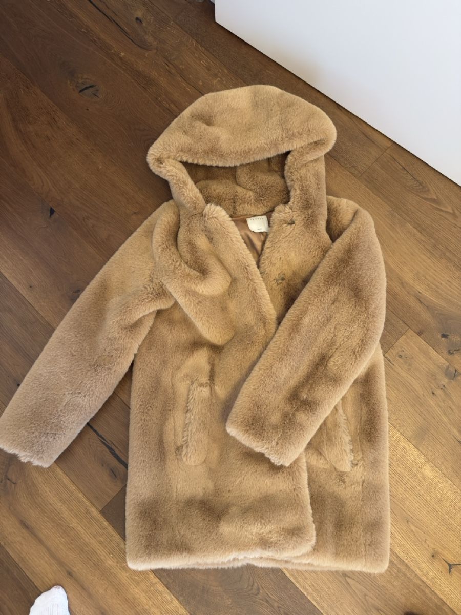 Sandro Cappotti: Sandro Paris Jacke aus Kunstfell mit Kapuze – Nuovo (secondo la descrizione) da Oberneunforn venduto da Nir2yh 2
