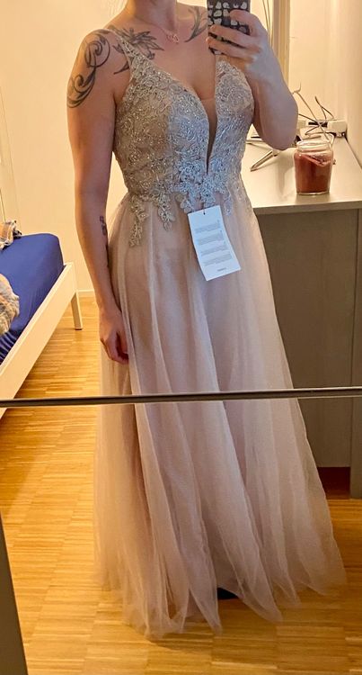 Schönes Abendkleid ungetragen Gr. 40 1