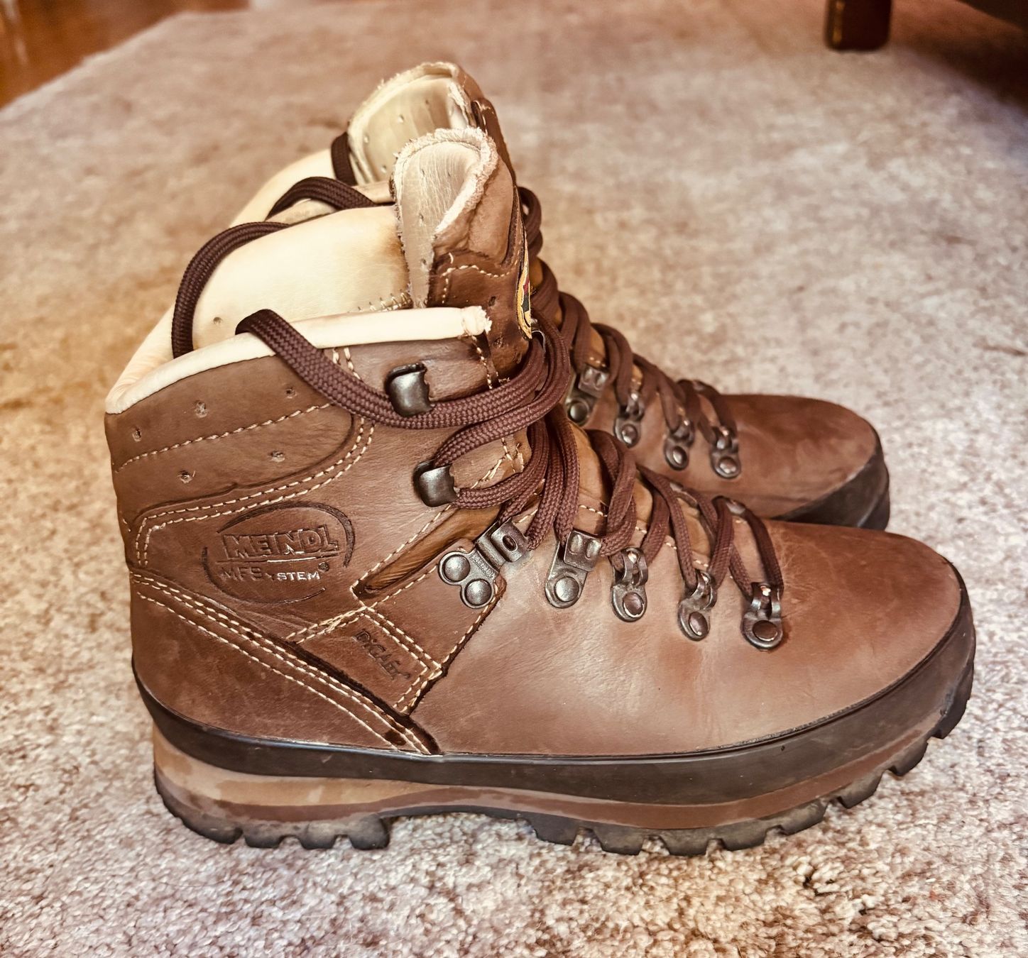 Meindl Chaussures femmes: Meindl Borneo II Wanderschuhe – D'occasion à Thun par annis_needful_things 2
