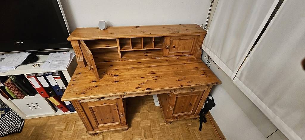 Scrivanie: Massivholz Schreibtisch  – Usato da Frenkendorf venduto da fel_vpj8 1