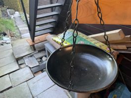 alte Eisenwaage mit Schiebegewicht