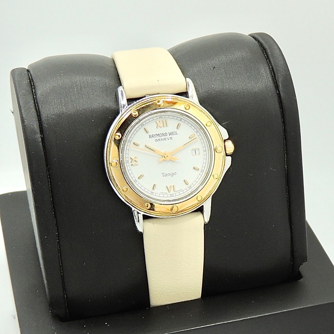 Raymond Weil Uhren: Montre Raymond Weil Tango – Gebraucht aus Lausanne von DuGoutetdesCouleurs 1