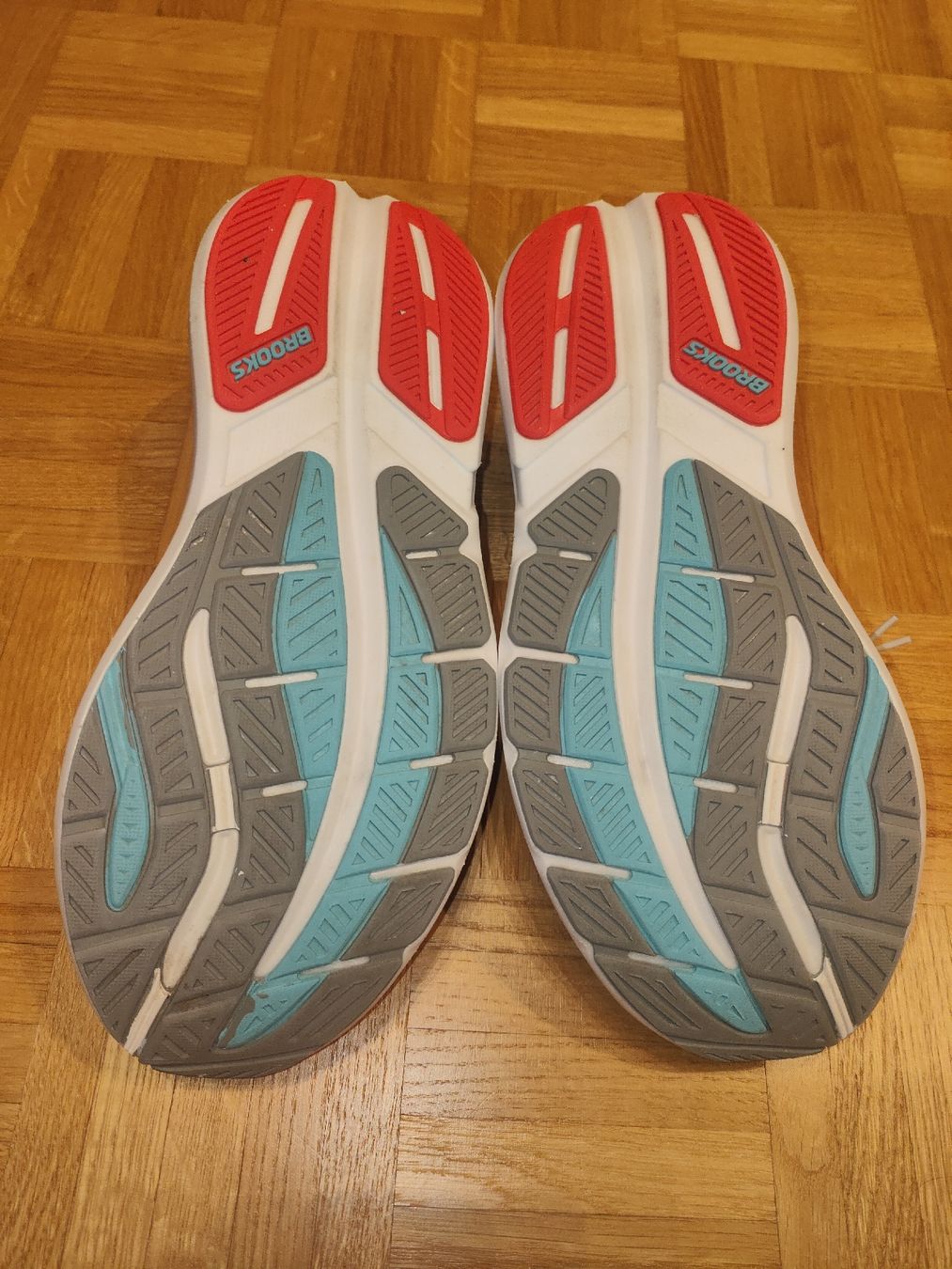 Brooks Herrenschuhe: Laufschuhe Brooks Ghost Max 3 Grösse 43 – Neu (gemäss Beschreibung) aus Grüt (Gossau ZH) von SonyD 1