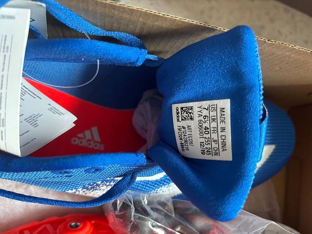 Scarpe da uomo: A vendre NEUF chaussures pointes ADIDAS, taille 40 – Usato da Marin-Epagnier venduto da Moi 1