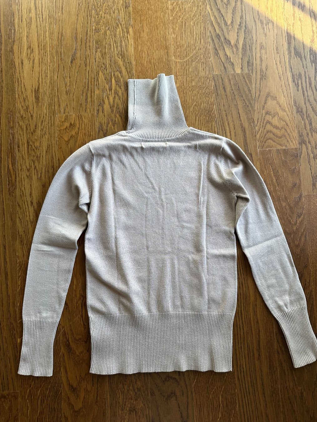 Pulls & Sweat-shirts: Rollkragenpullover beige Gr XS – D'occasion à Zürich par anyka