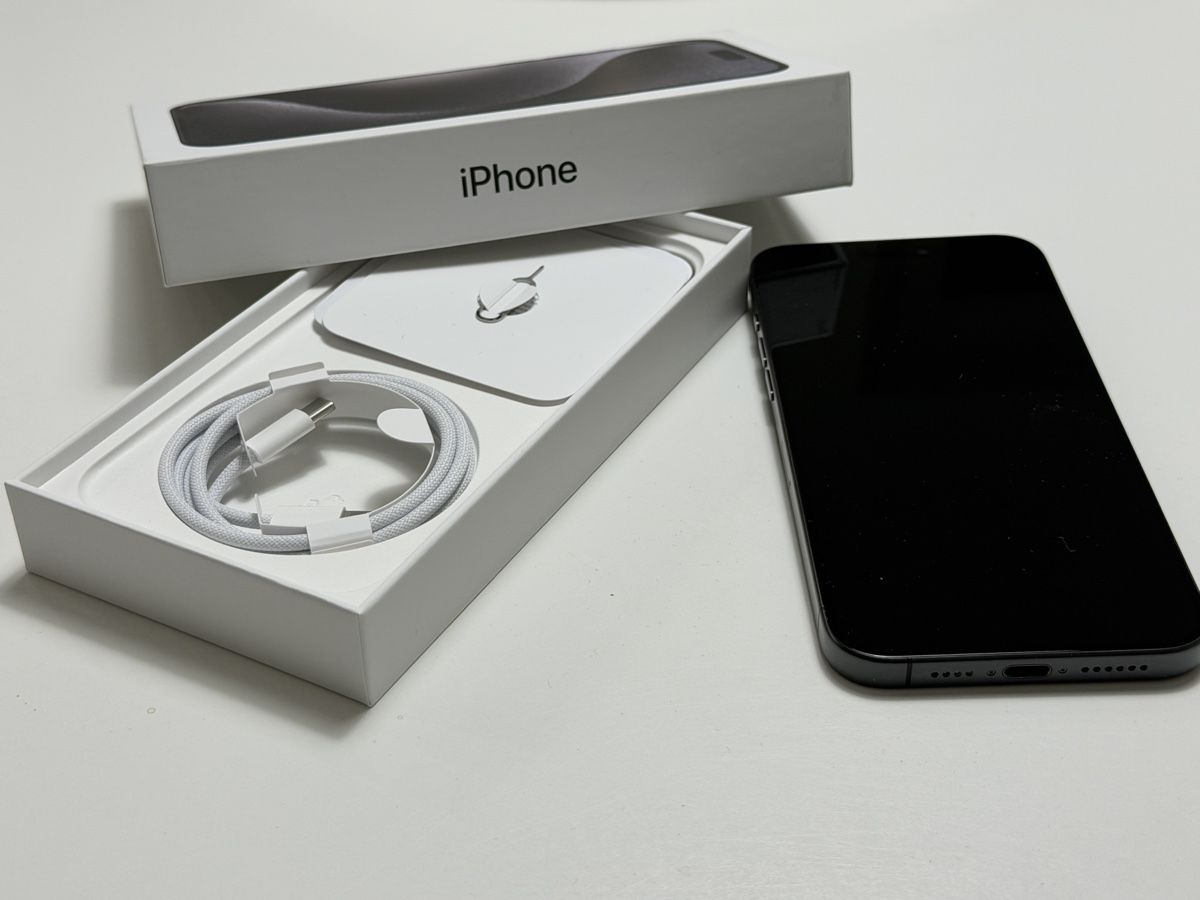 Apple Telefoni cellulari / Smartphones: Apple iPhone 15 Pro Max, 512 GB, Titanblack – Usato da Au ZH venduto da swissmatchpoint 3