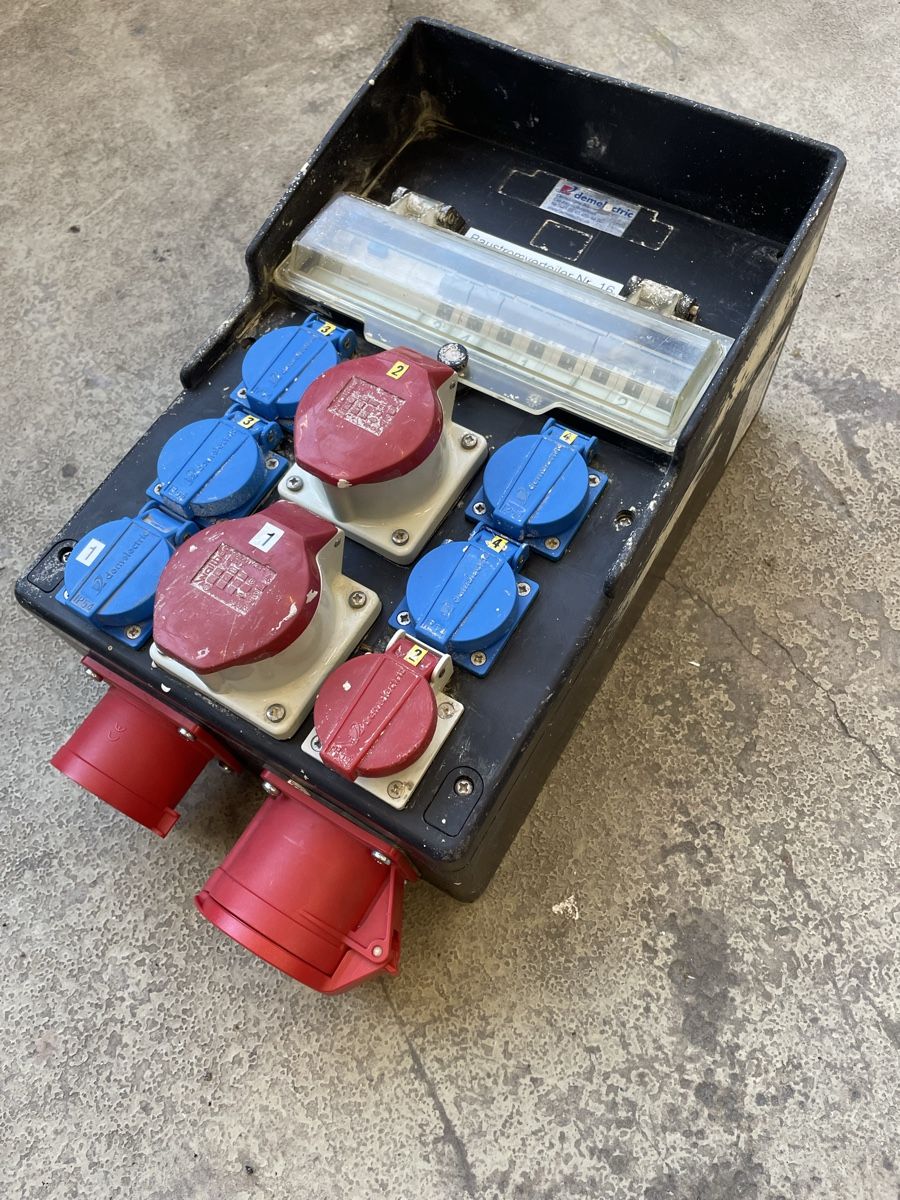Electrotechnique: Baustromverteiler – D'occasion à Eschenbach SG par Roger-Fuss 2