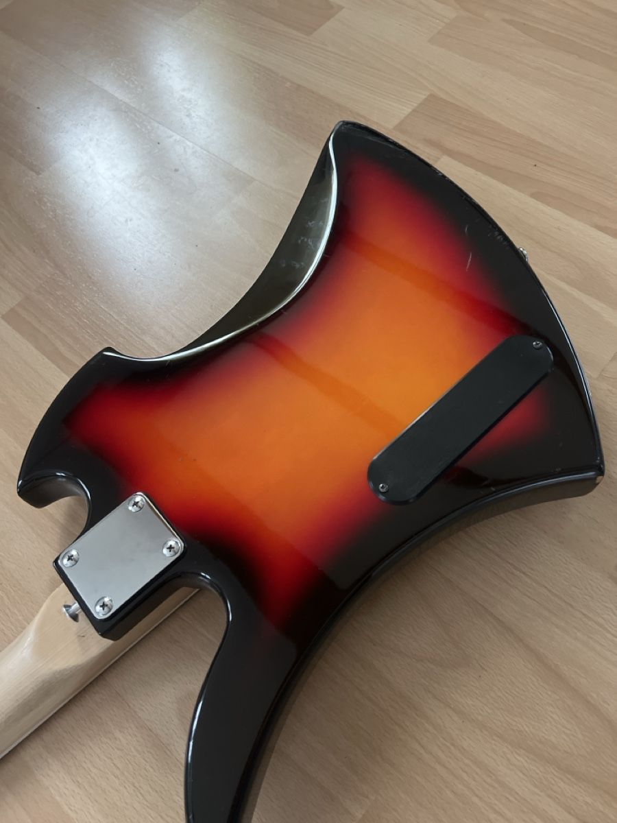 Instruments de musique: E-Gitarre defekt  – Défectueux à Edlibach par lar_snw9 3
