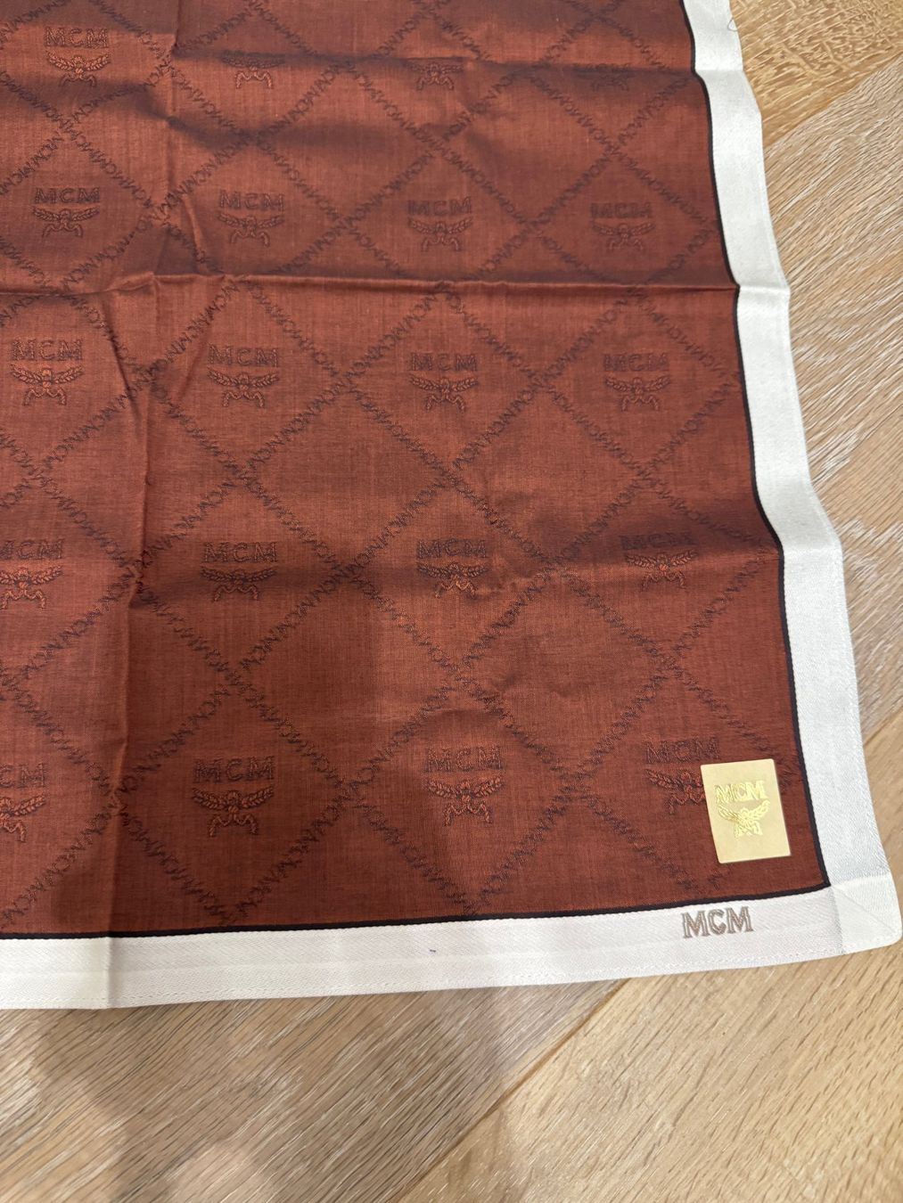 Mcm Foulards, Tücher & Schals: Neu Original MCM Tuch 46x46cm – Neu (gemäss Beschreibung) aus Wangen SZ von Rol_20 1